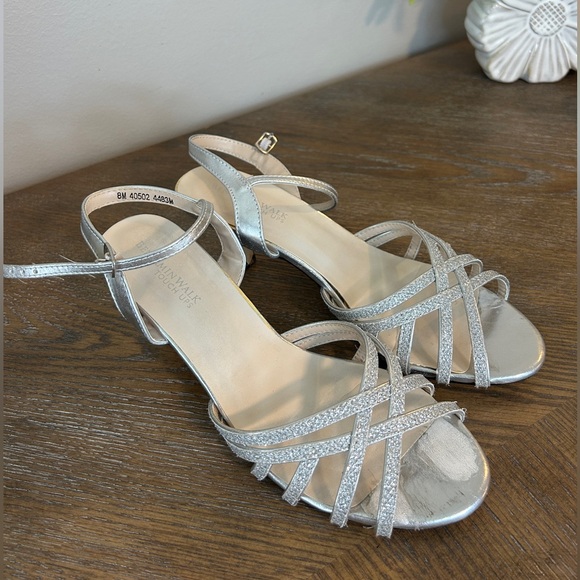 Benjamin Walk Amara Silver Strappy glitter kitten heels sandals size 8M - Picture 1 of 12